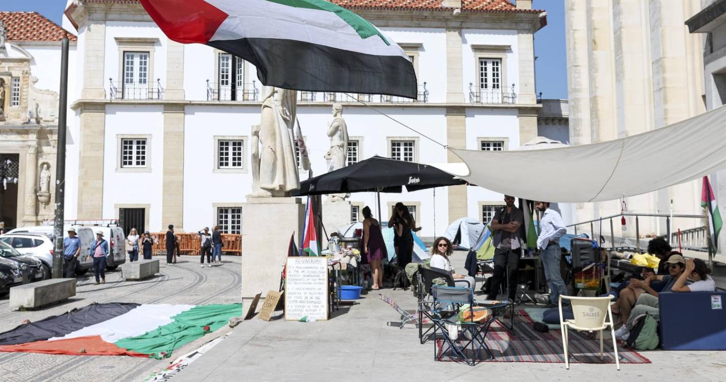 Estudantes de Coimbra acampados há quase um mês em luta pela Palestina