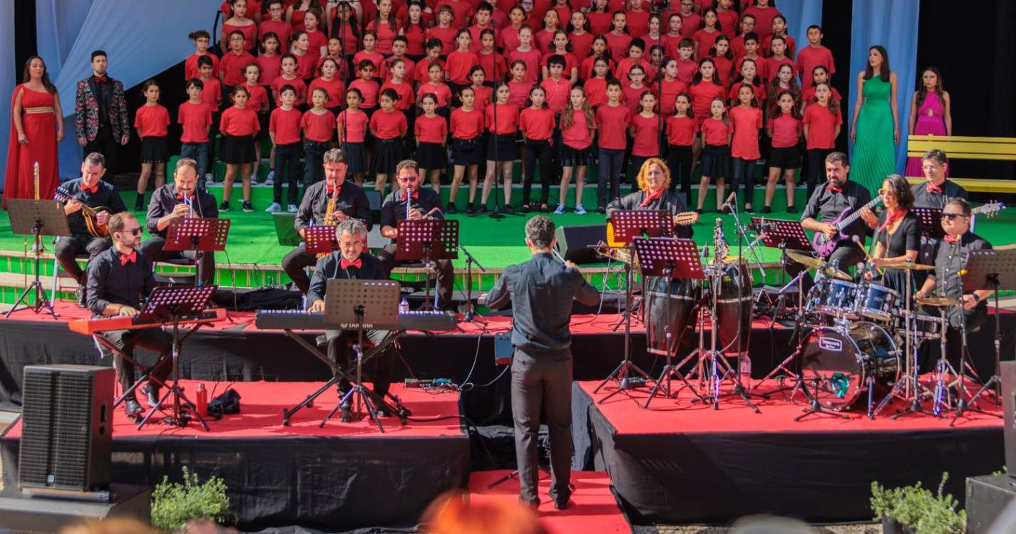 Concerto ‘Liberdade na Melodia da Voz’ encheu auditório do Jardim Municipal