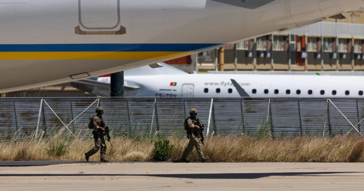 Zelensky chega a Lisboa