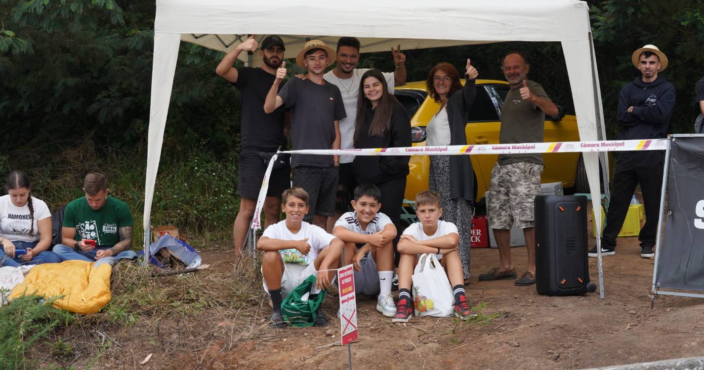 Aficionados na Choupana para ver o Rali. Veja quem está