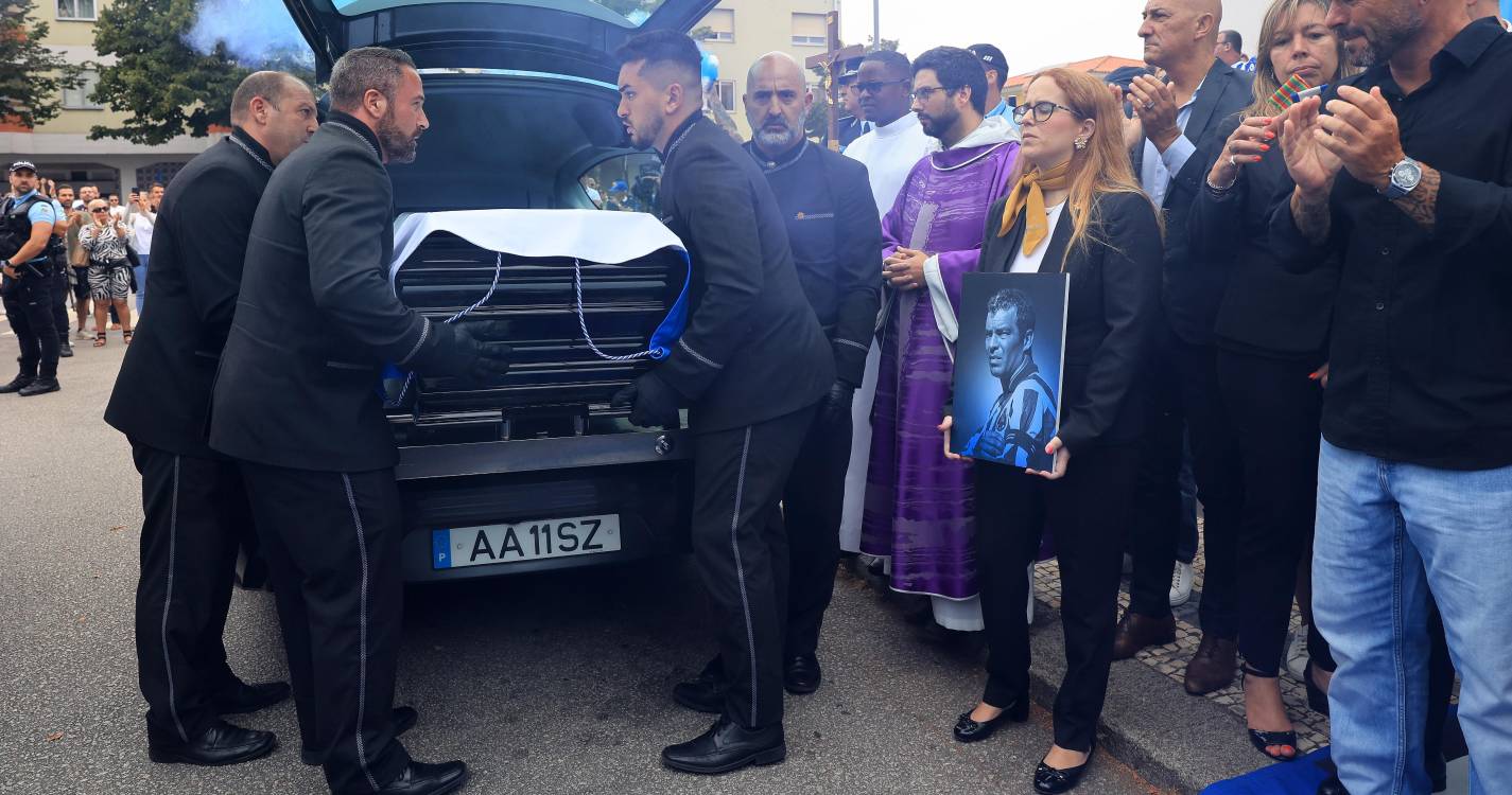 Futebol português despede-se de Jorge Costa num funeral marcado pela emoção (com fotos)