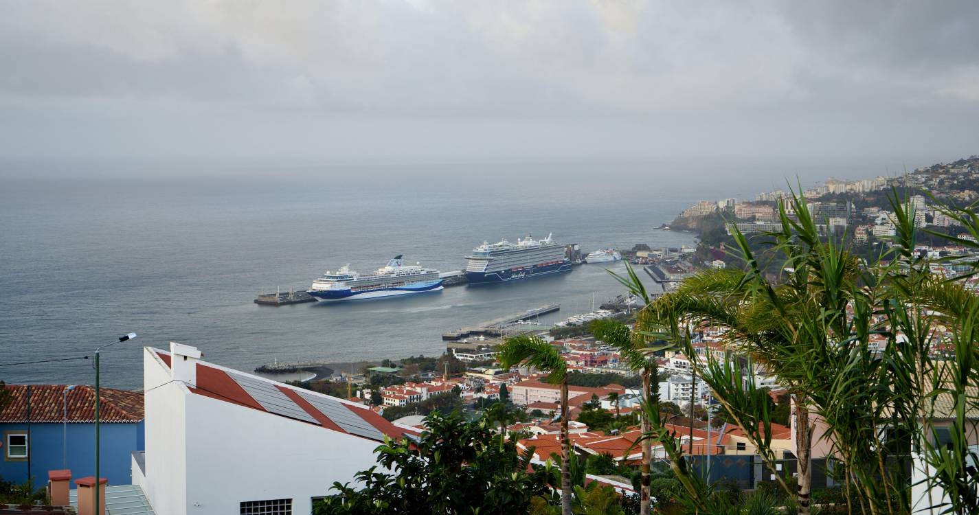 Navios trouxeram hoje mais de 6 mil passageiros ao Funchal