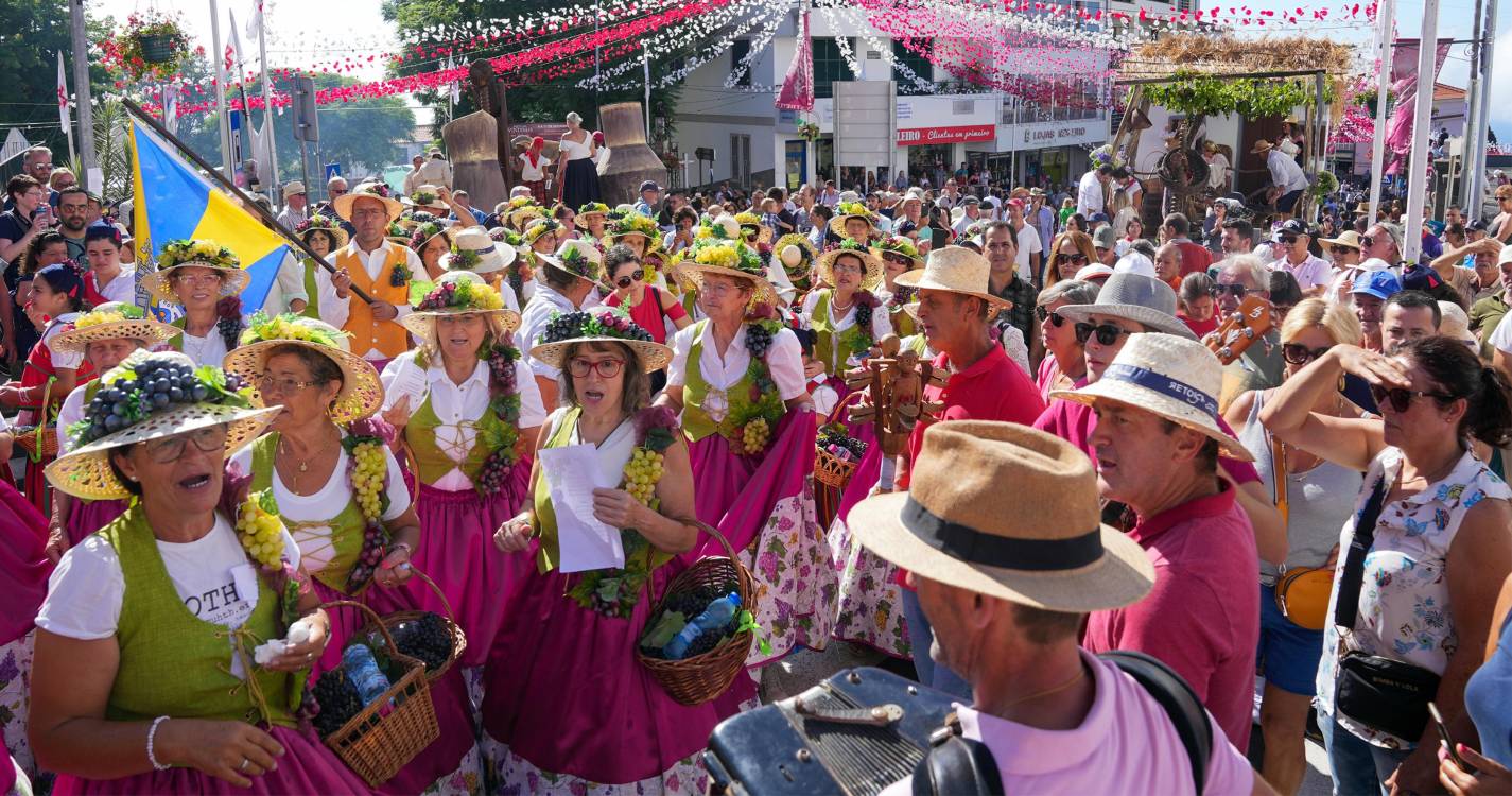Cortejo da Festa das Vindimas com 800 participantes de 18 grupos