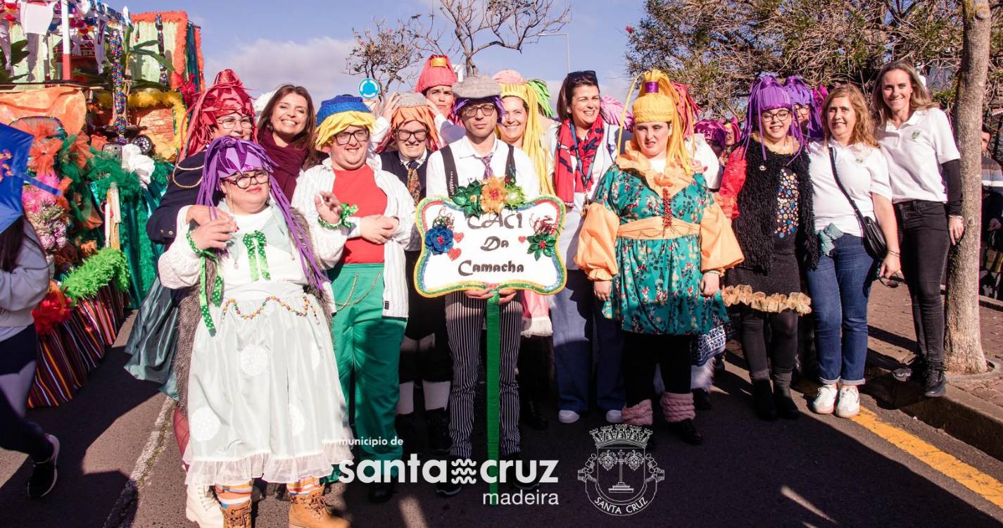 Santa Cruz entre a sátira e o samba