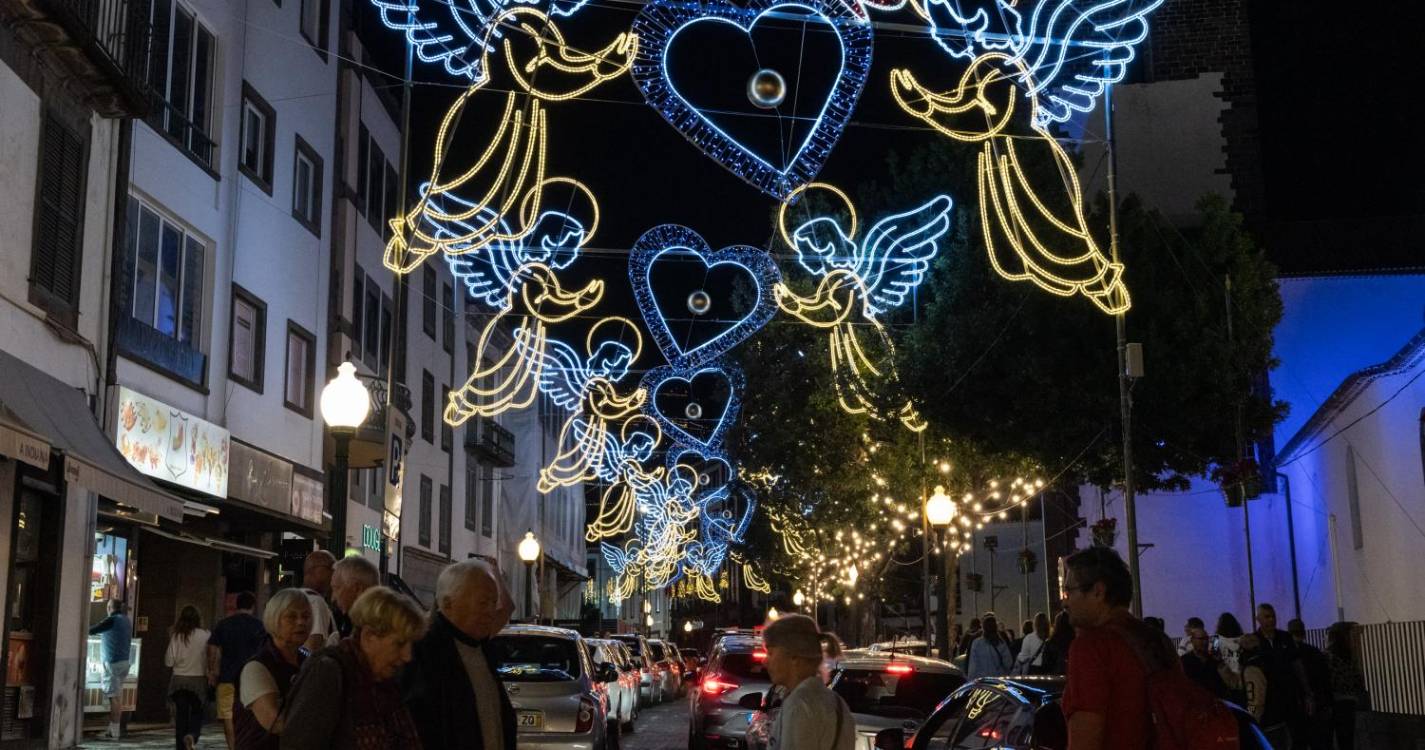 Câmaras aumentam gastos com iluminações de Natal