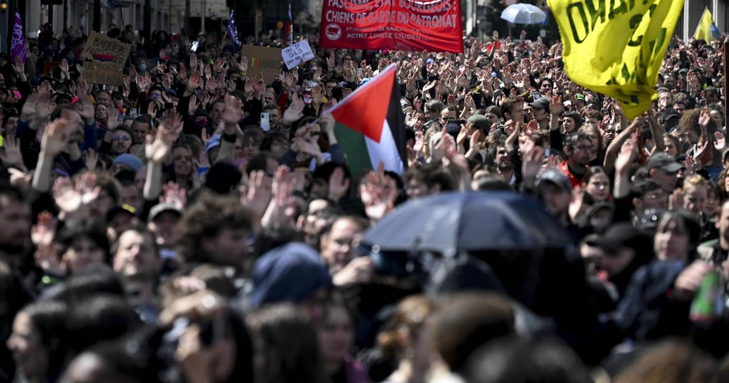 Perto de 4.500 manifestantes em Bruxelas contra resultados de extrema-direita