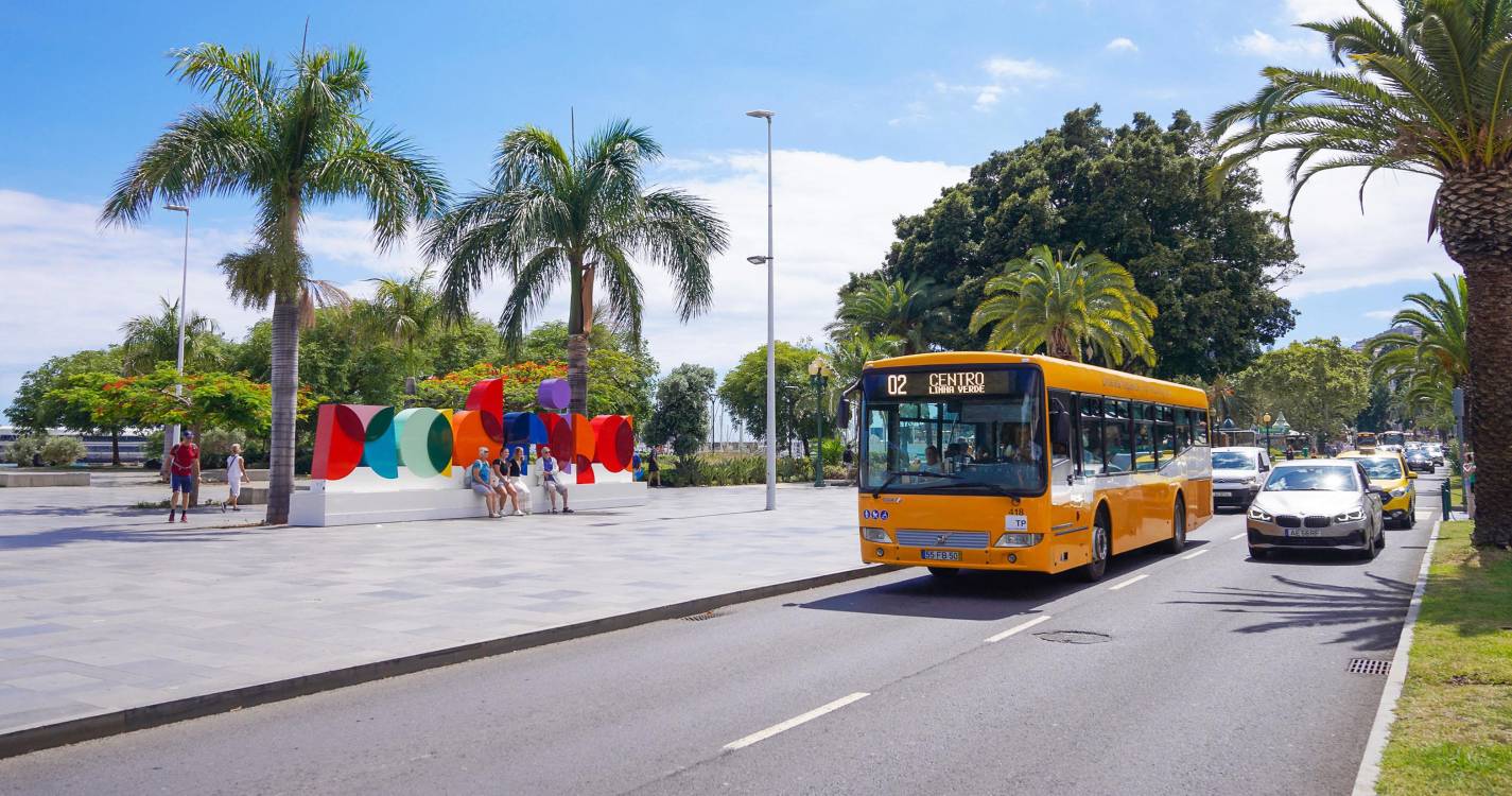 52 motoristas da Horários do Funchal em greve que atinge as zonas altas do Funchal