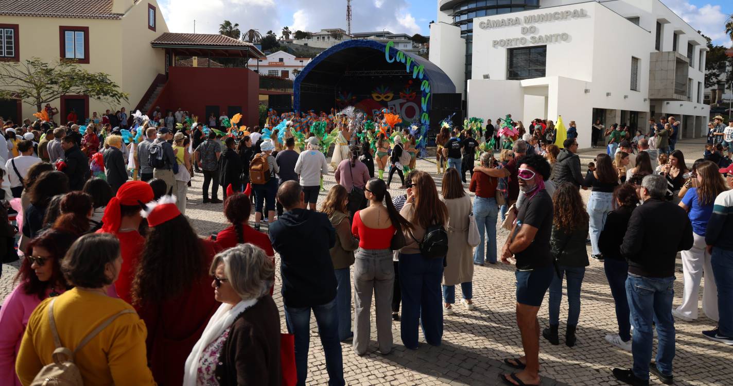 Cortejo Trapalhão enche Porto Santo de brilho e animação (com fotos)