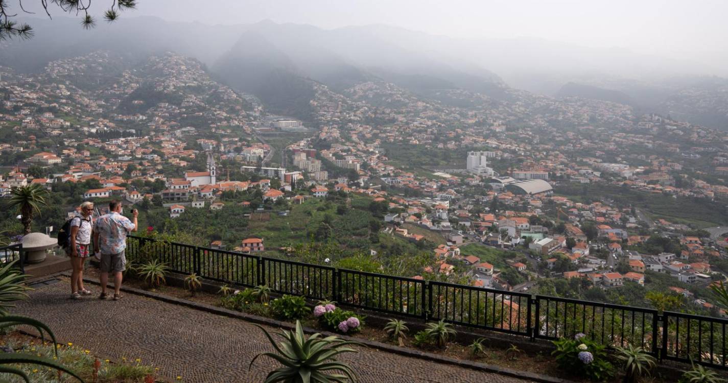 Dia de Festa com poeiras