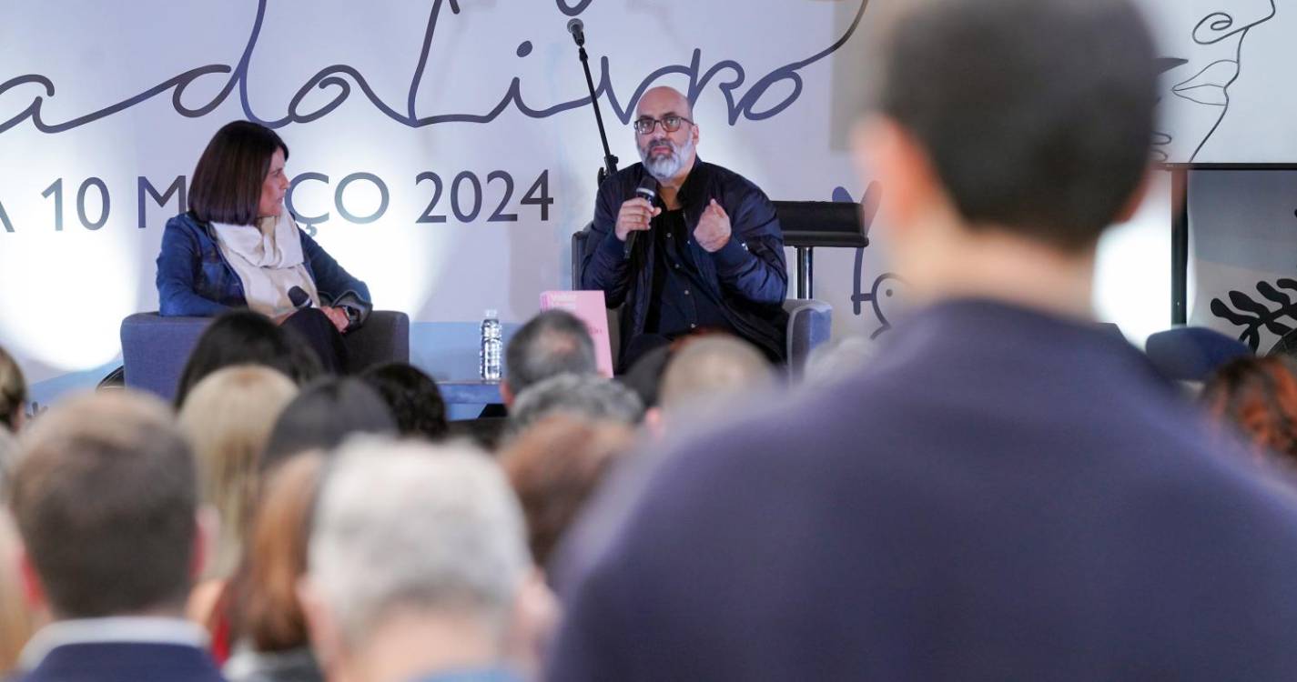 Veja como foi o segundo dia da Feira do Livro (com fotos)