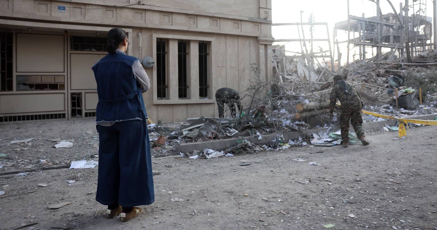 Irão: Sobe para quatro número de militares americanos mortos na ofensiva