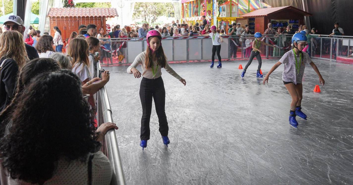 Pista de gelo já abriu e oferece adrenalina a miúdos e graúdos