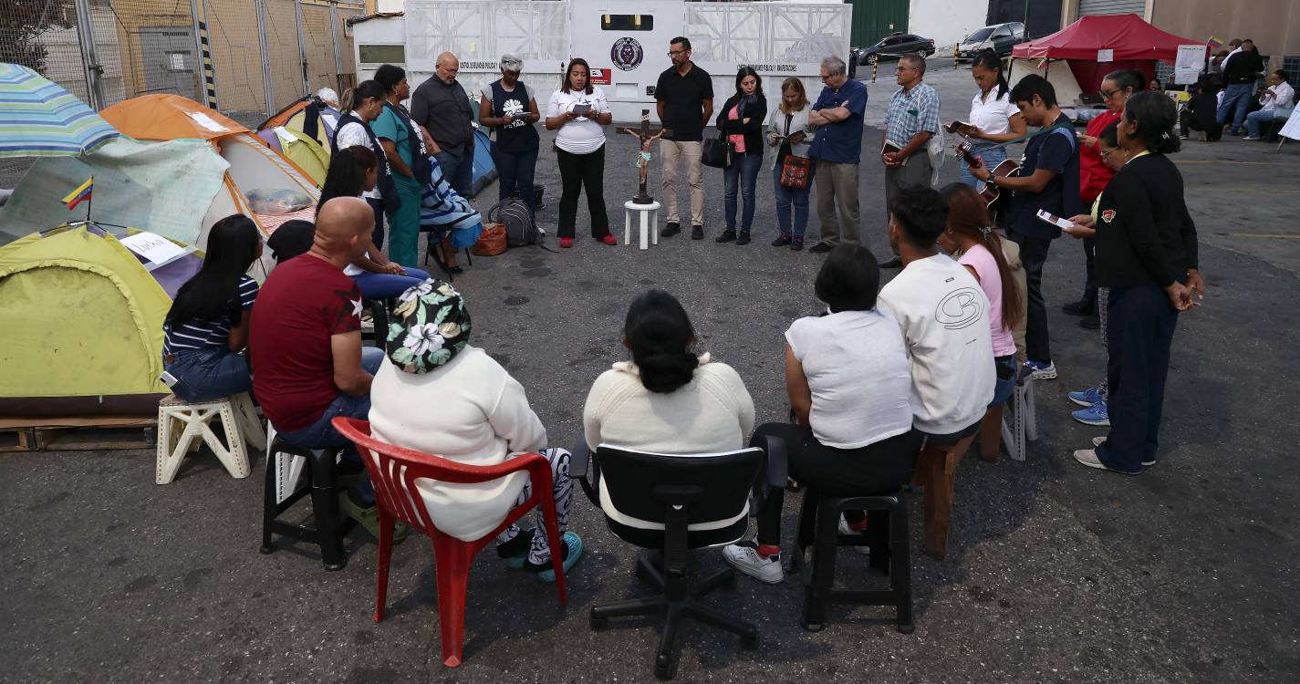 Venezuela: Familiares de presos políticos pedem a Delcy Rodríguez que visite prisão