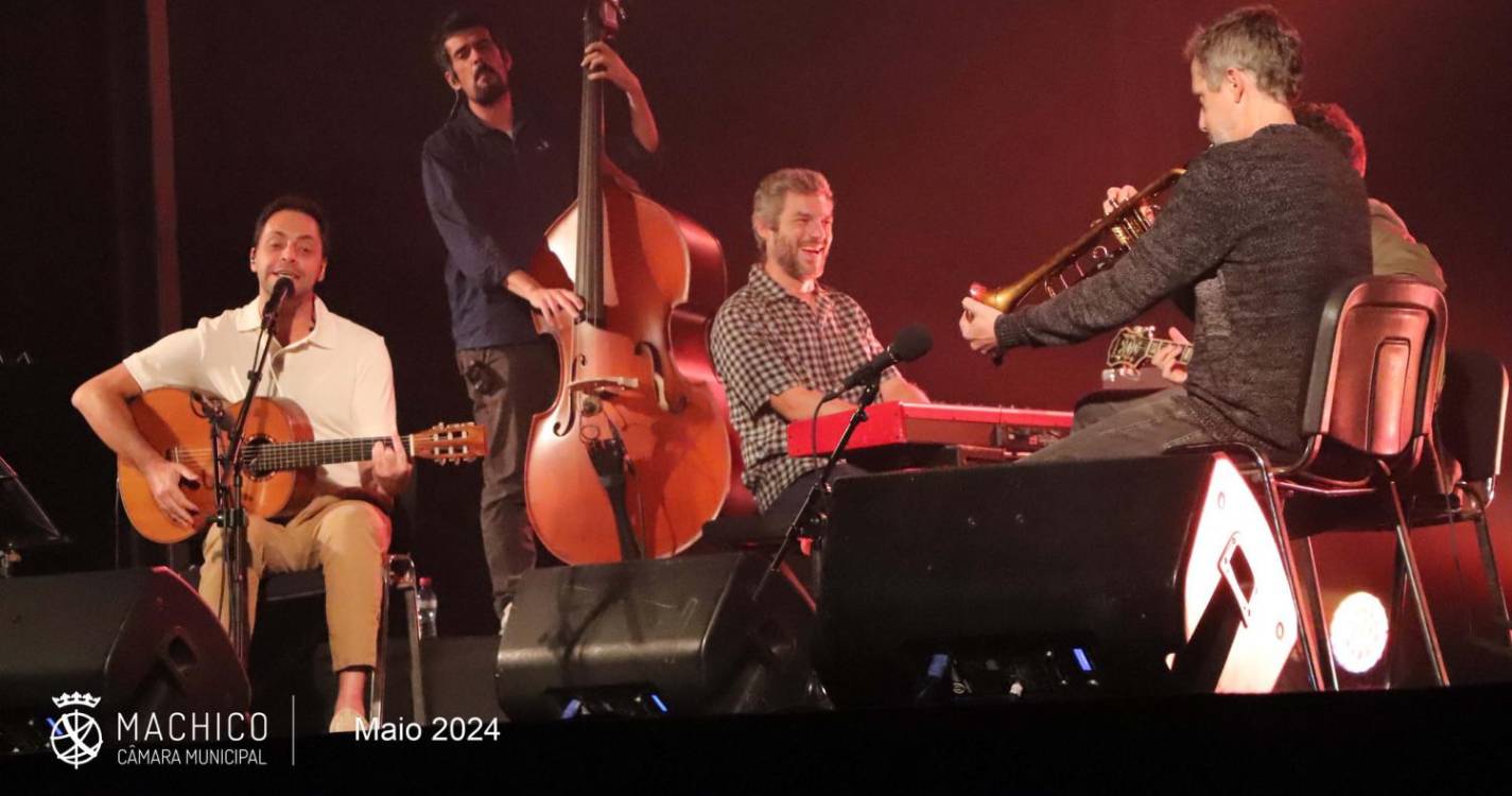 Concerto de António Zambujo atraiu centenas de pessoas (com fotos)