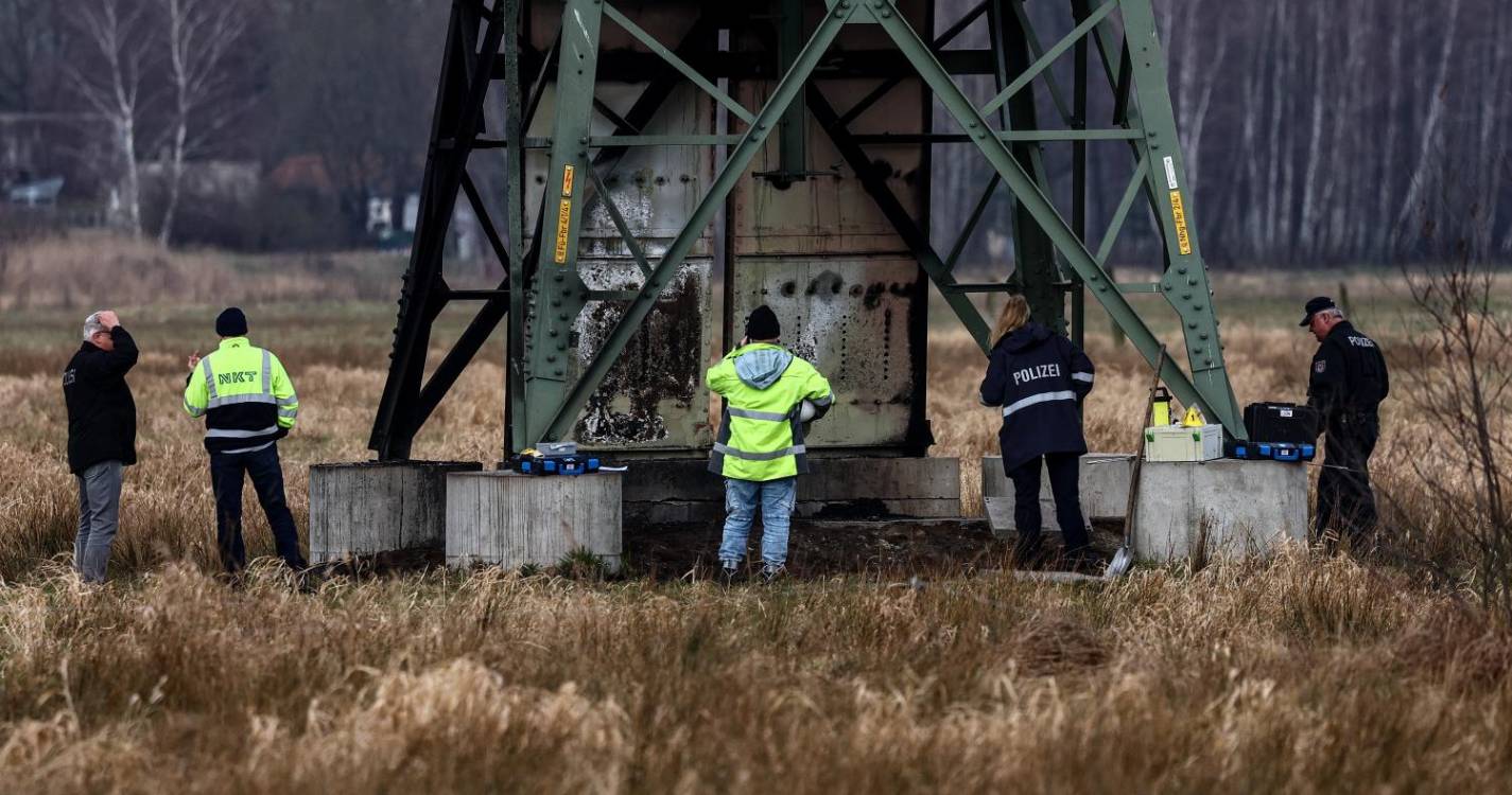 Ataque a megafábrica da Tesla em Berlim custará centenas de milhões de euros