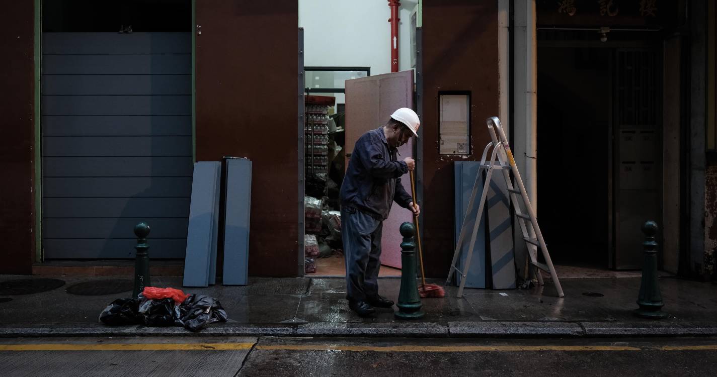 Taiwan continua buscas por desaparecidos após supertufão Ragasa, que deixou 18 mortos