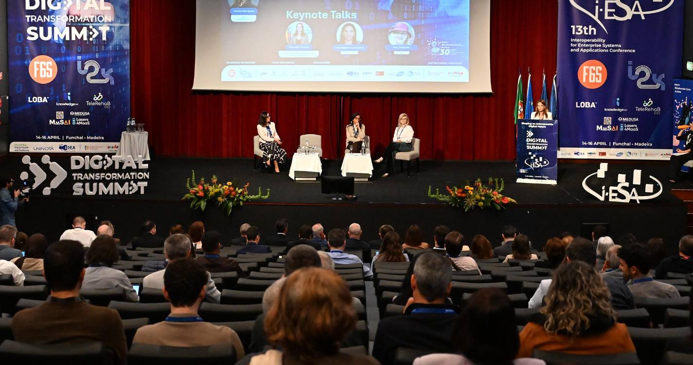 Saúde aposta no digital com desmaterialização de exames, prescrições e processos clínicos