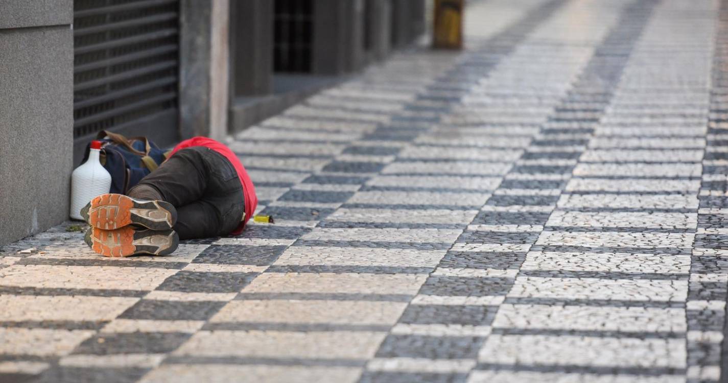 Pedra diz que “foi esta Câmara que avançou com política de apoio aos sem abrigo”