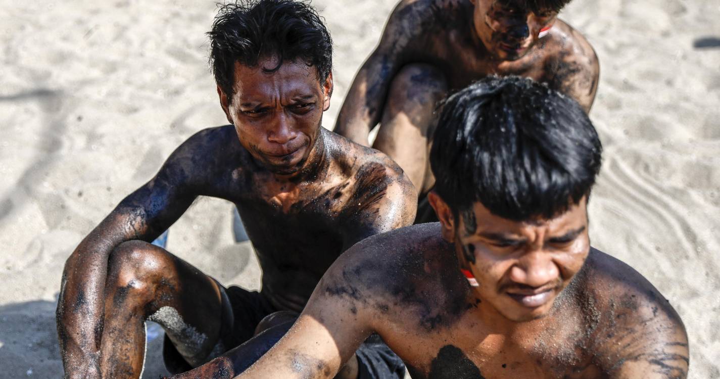 Um morto e 40 feridos no sismo de domingo na Indonésia