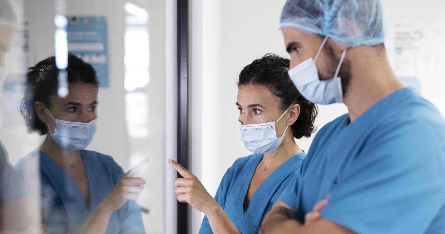 Técnicos auxiliares de saúde marcam greve para 6 de junho