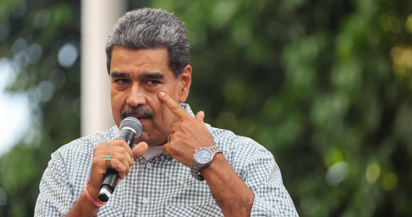 Presidente da Venezuela acusa Estados Unidos de quererem roubar petróleo do país