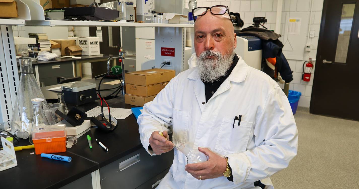 Luso-canadiano lidera avanço global na vacina contra bactéria que causa diarreia