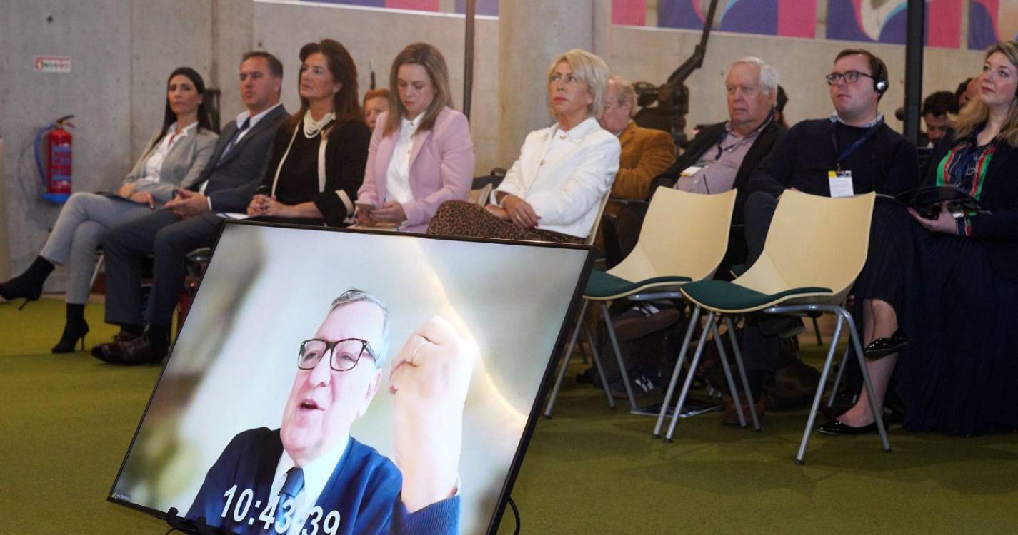 “A Europa tem de fazer o seu trabalho de casa”, aconselha Durão Barroso