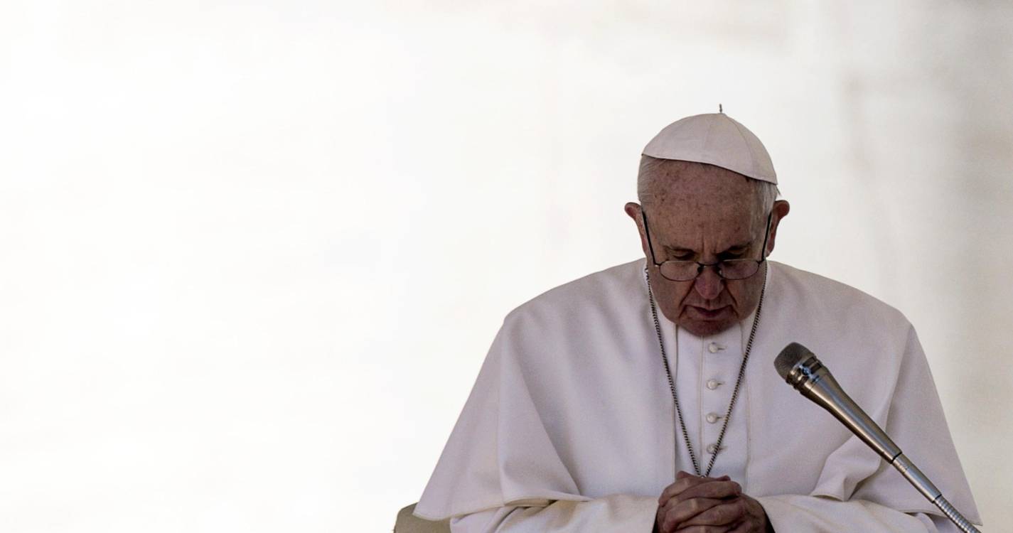 Estado de saúde do Papa Francisco mantém-se estável, mas com prognóstico reservado