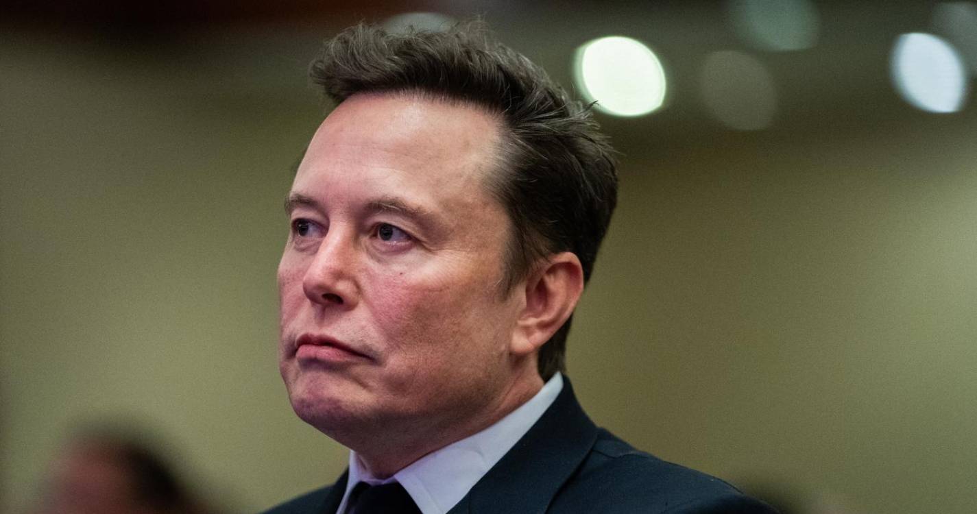 Ministério do Interior britânico vigia atividade de Elon Musk nas redes sociais revela jornal