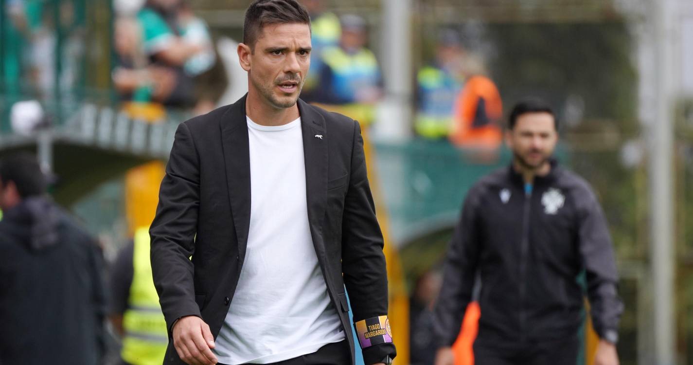 Nacional com duas mudanças no onze para receber o Famalicão