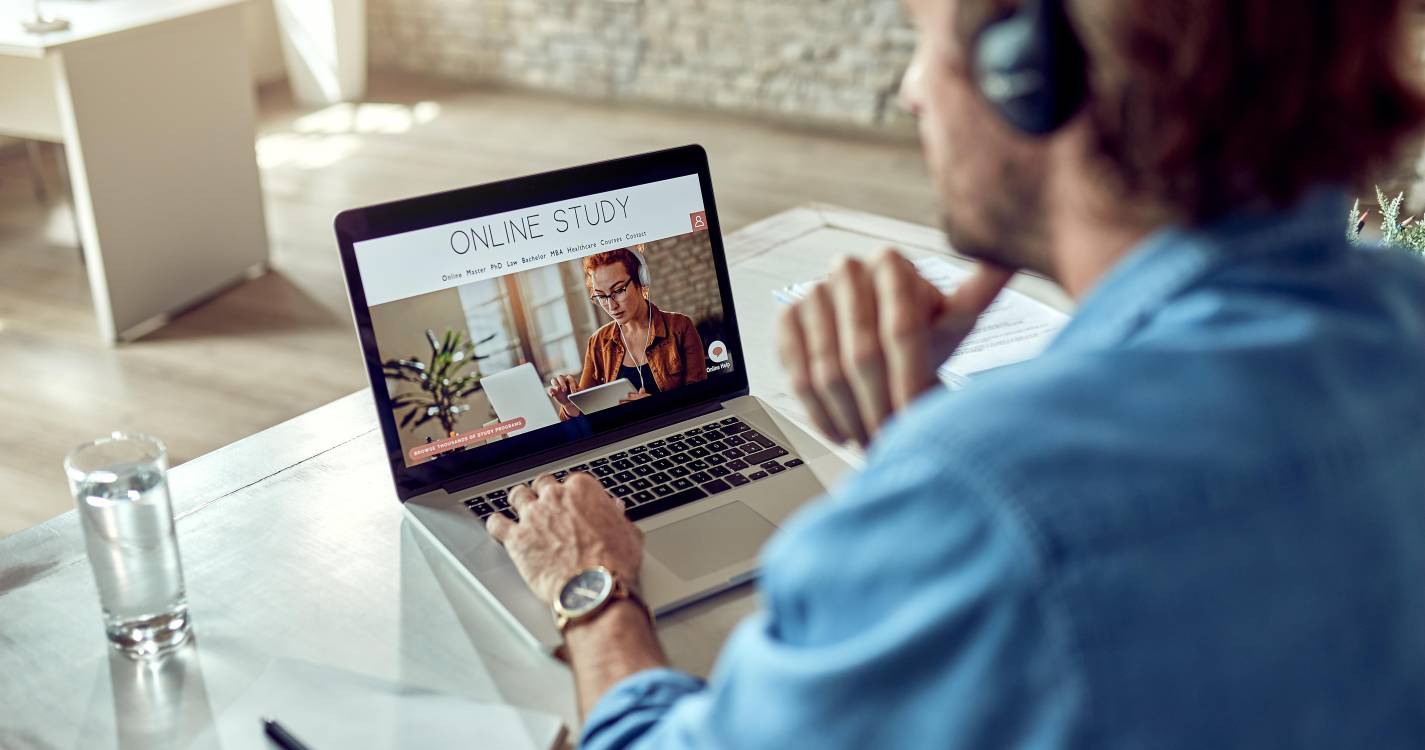 O Jornal e a AcinAcademy oferecem formação online, com sete novas formações