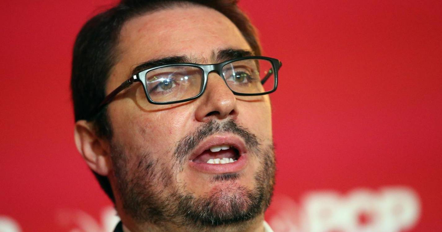 Ex-líder parlamentar do PCP João Oliveira encabeça lista do partido às europeias