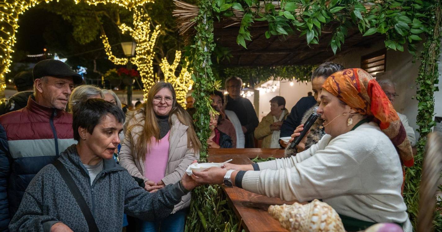 Festa de Santo Amaro leva centenas de pessoas a Santa Cruz (com fotos)