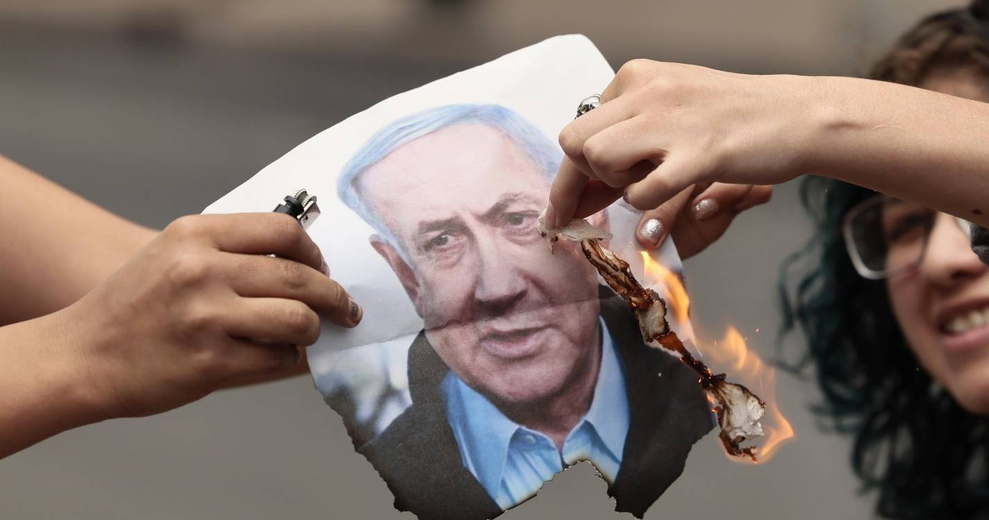 Guarda Revolucionária iraniana jura “caçar e matar” primeiro-ministro de Israel