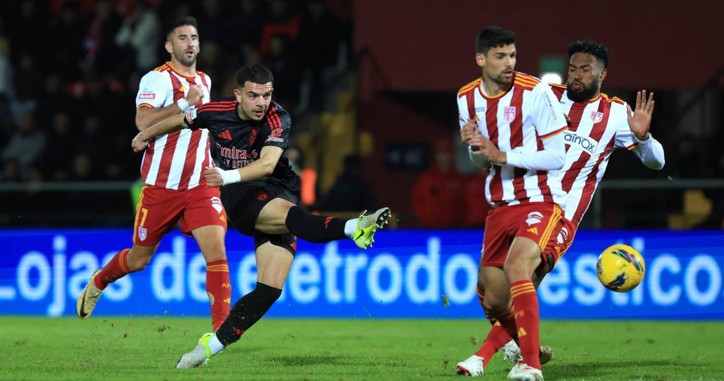 I Liga: Benfica cede empate ao cair do pano na Vila das Aves