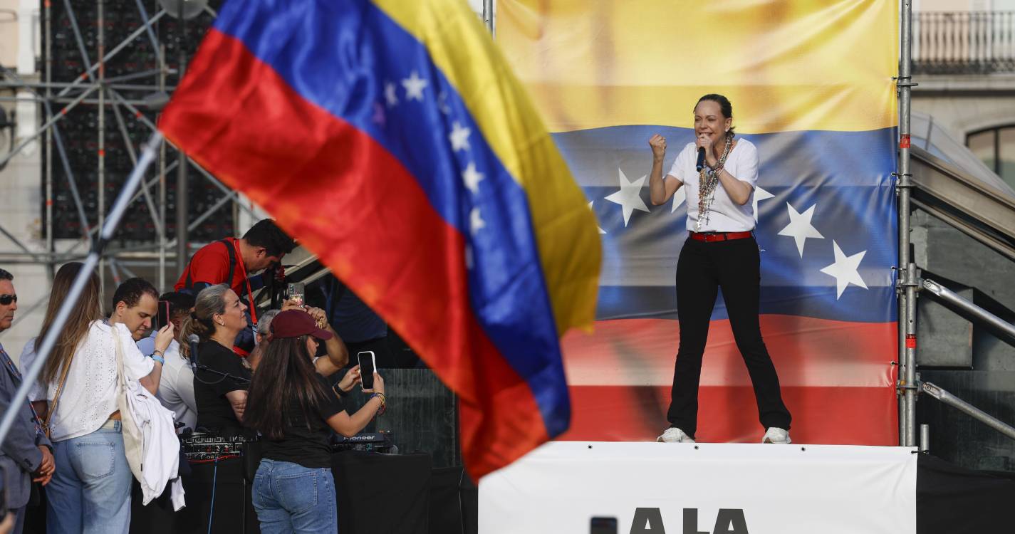 Venezuela: Corina Machado prepara regresso e quer eleições livres em 12 meses