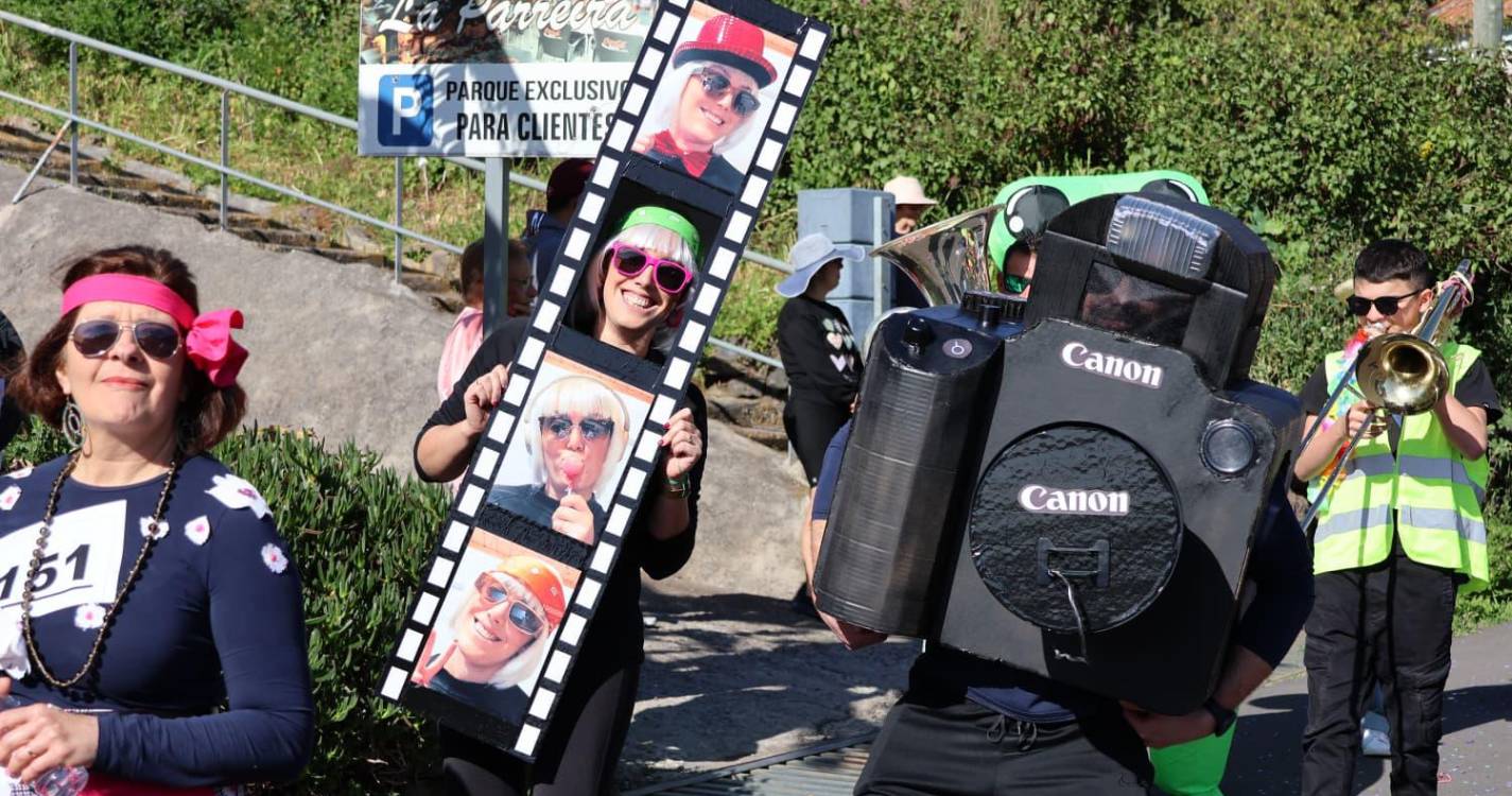 Campanário enche-se de mascarados, humor, música e malassadas (com fotos)