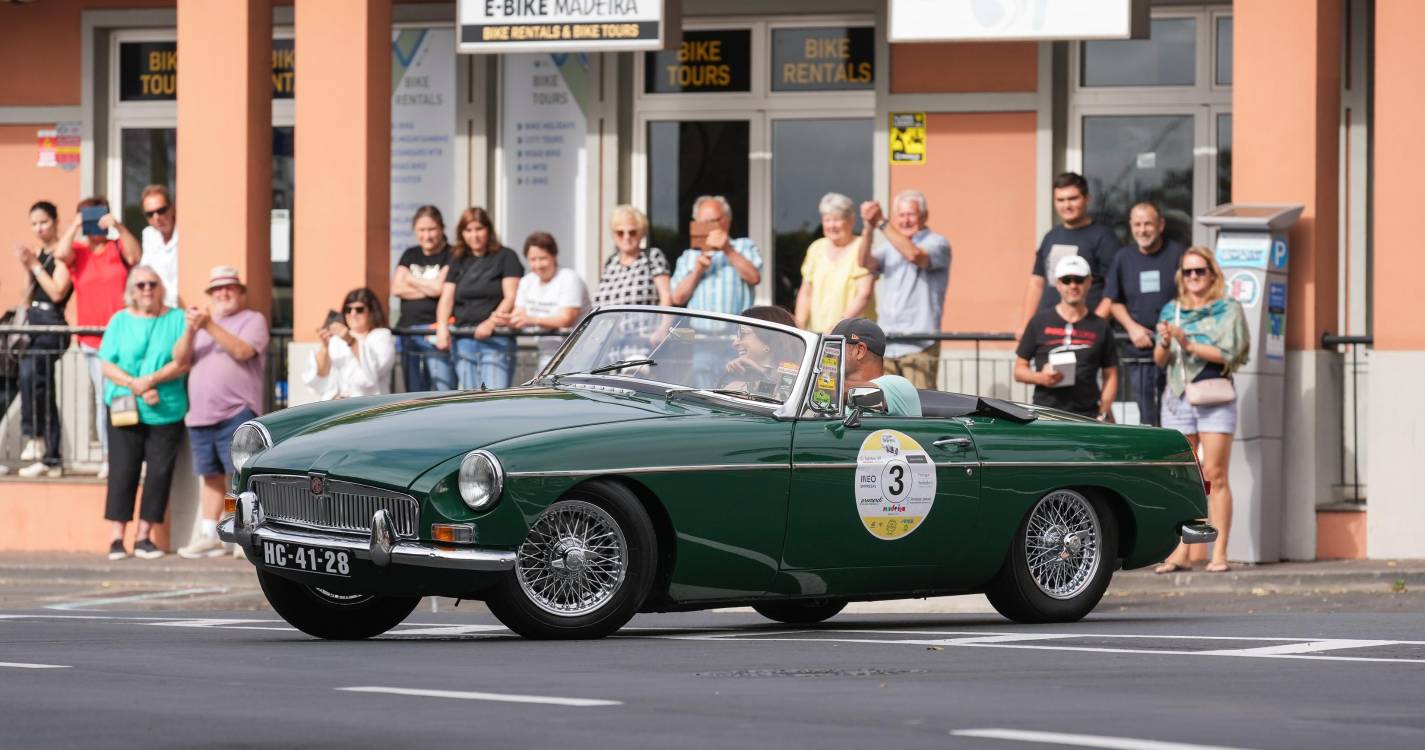 Percorra a galeria que mostra como foi o desfile em ‘grande estilo’ de clássicos
