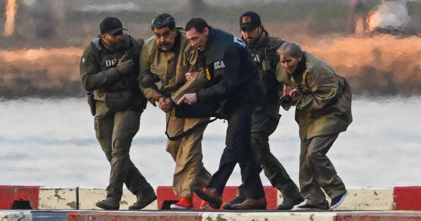 Venezuela: CNN noticiou que Maduro e a mulher ficaram feridos durante a captura