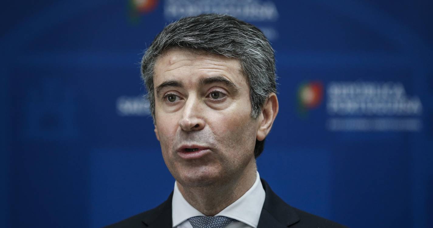José Luís Carneiro vem à Madeira apresentar candidatura a secretário-geral do PS
