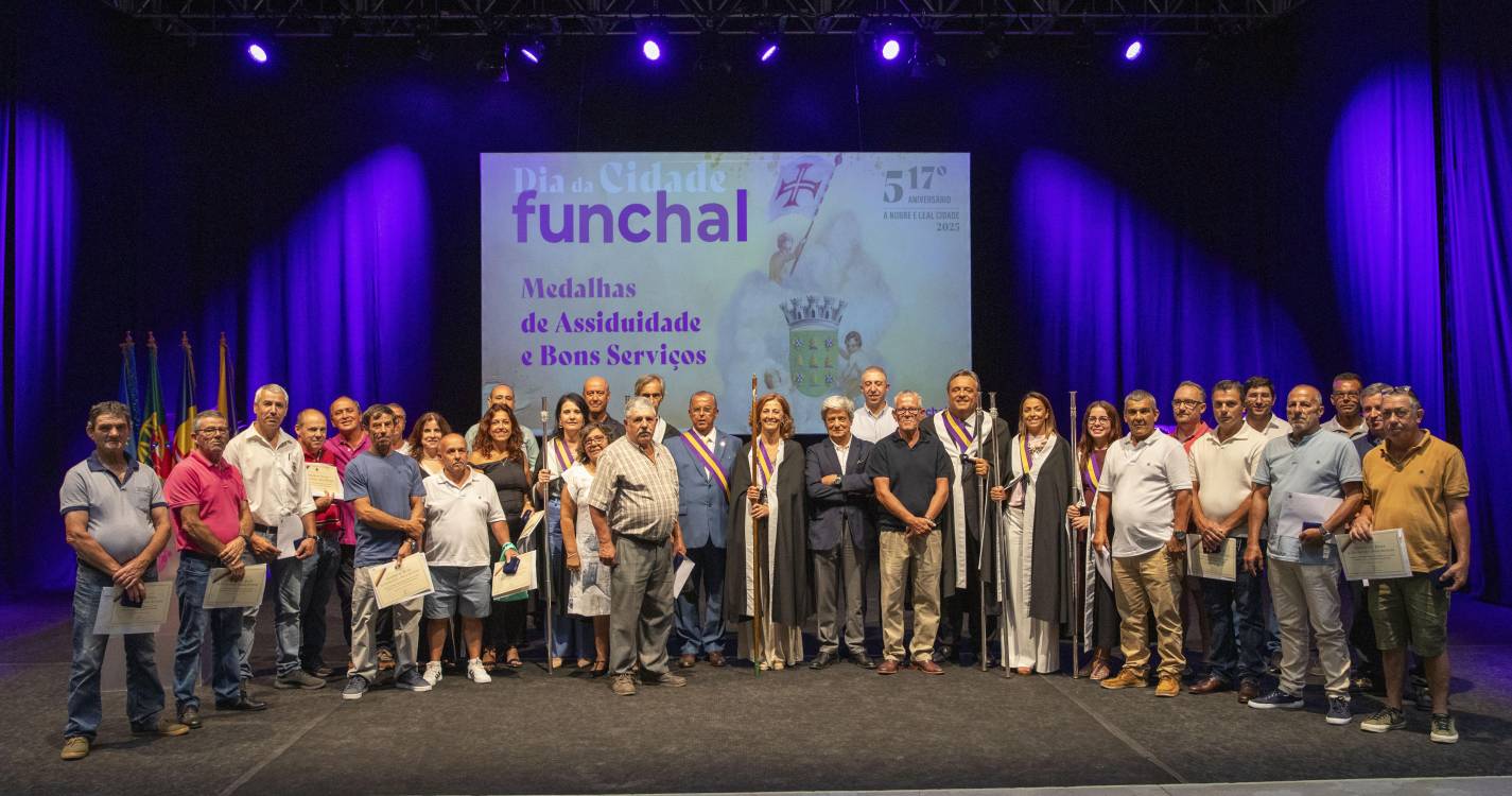 Câmara do Funchal distingue 470 trabalhadores com medalhas de assiduidade e bons serviços