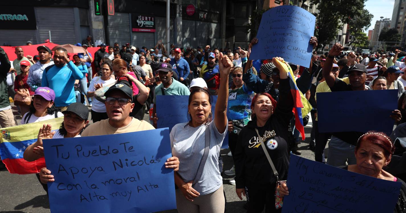 Venezuela: Partido de Maduro apela à mobilização após ataque dos EUA