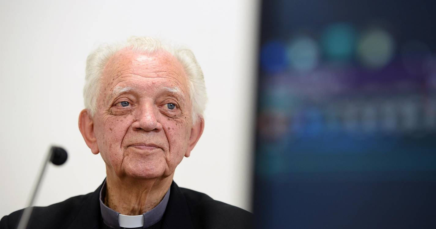 Começam as exéquias do bispo emérito D. Teodoro de Faria