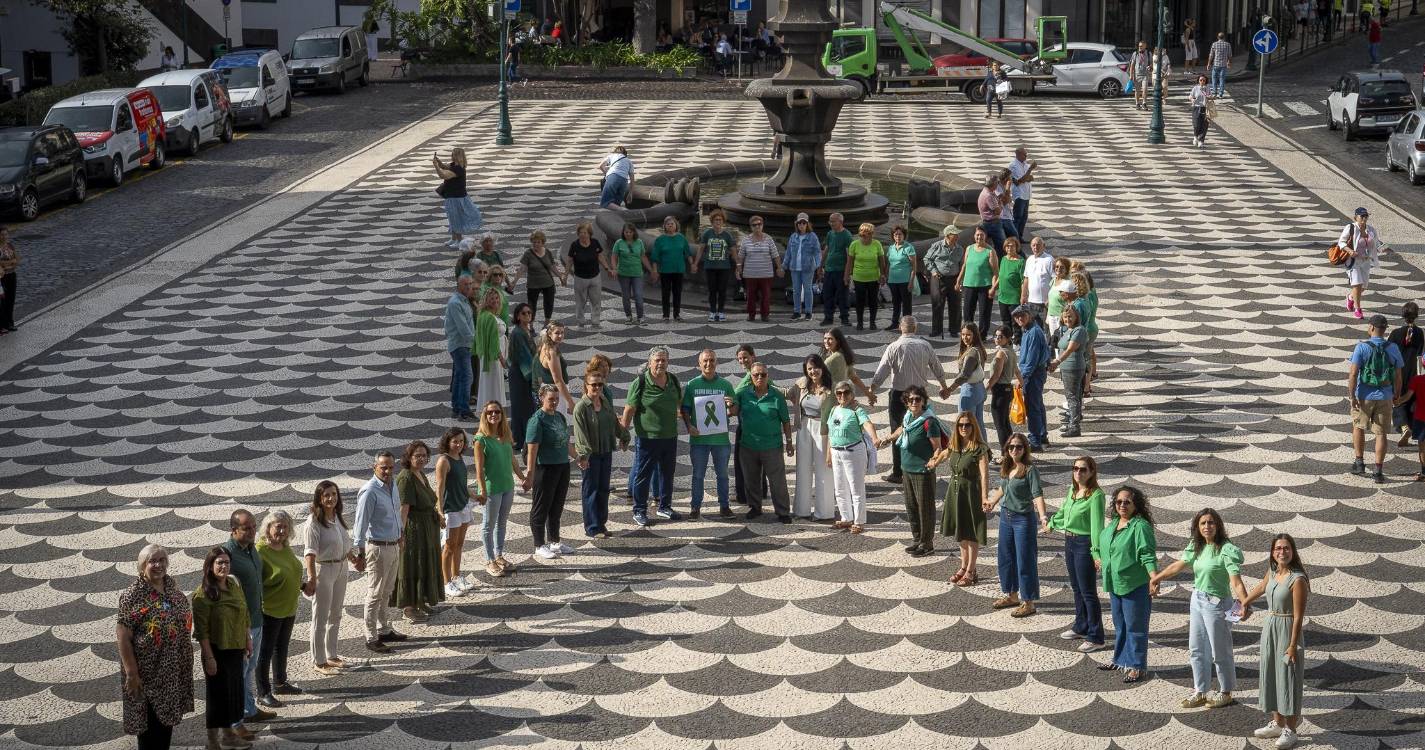 Laço humano assinala o Dia Mundial da Saúde Mental