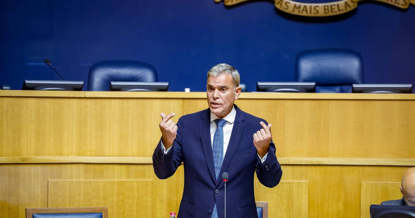 Jesus evita desculpas e justifica-se das palavras polémicas no Parlamento