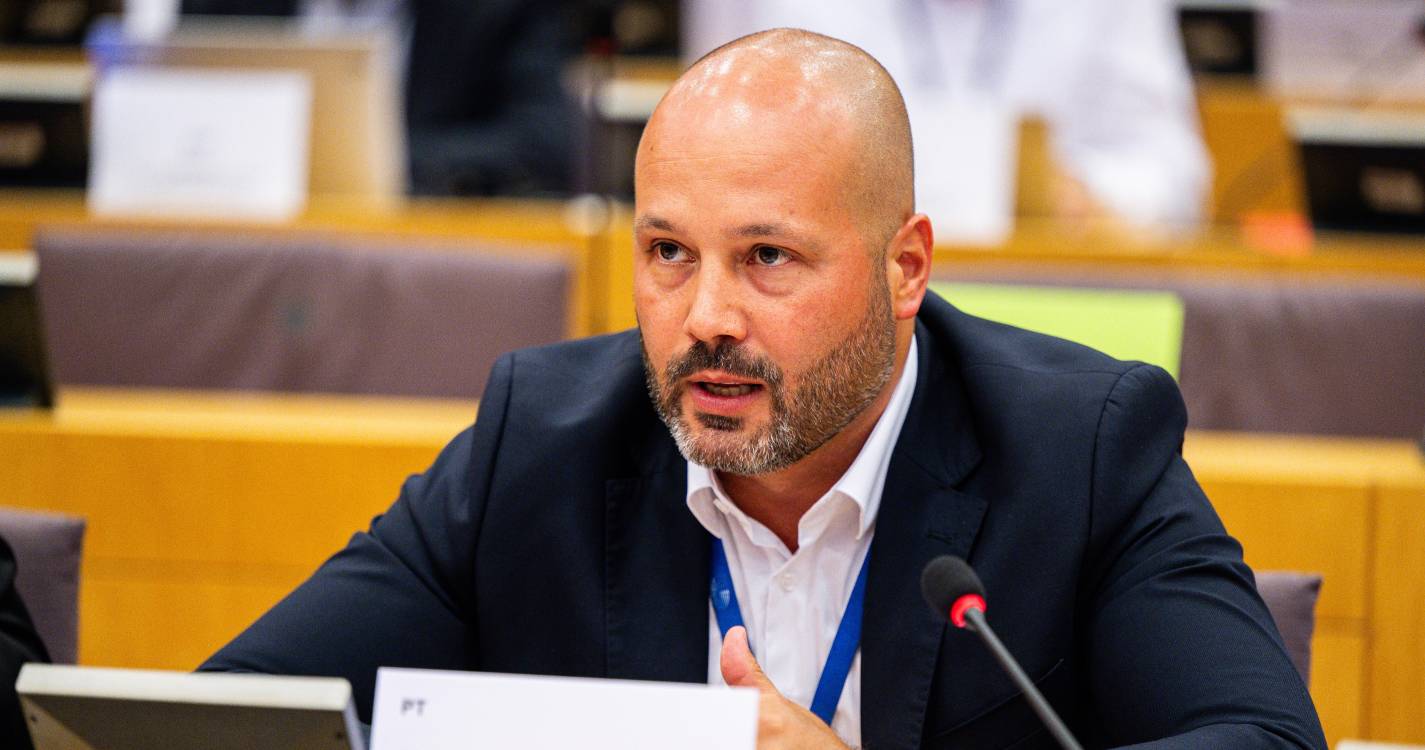 Parlamento Europeu aprova reforço dos direitos dos passageiros em viagens organizadas