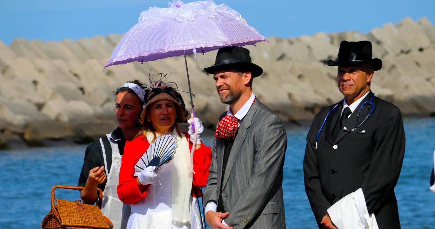 Ribeira Brava recria a cabotagem no dia 25 de abril (com fotos)