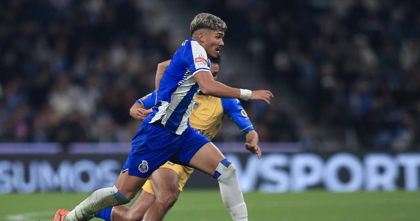 FC Porto sofre mas vence na receção ao Estoril