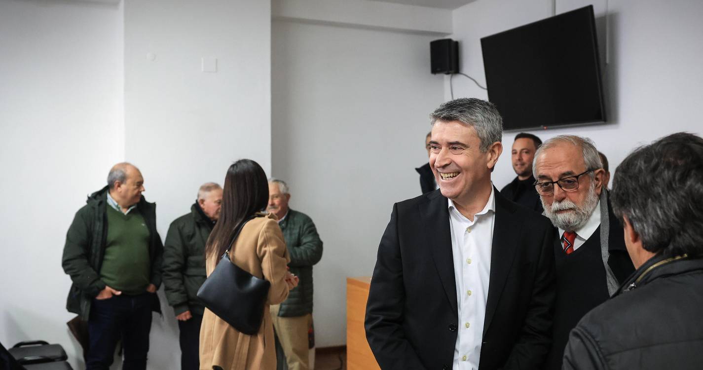 José Luís Carneiro reeleito secretário-geral do PS com 96,9% dos votos