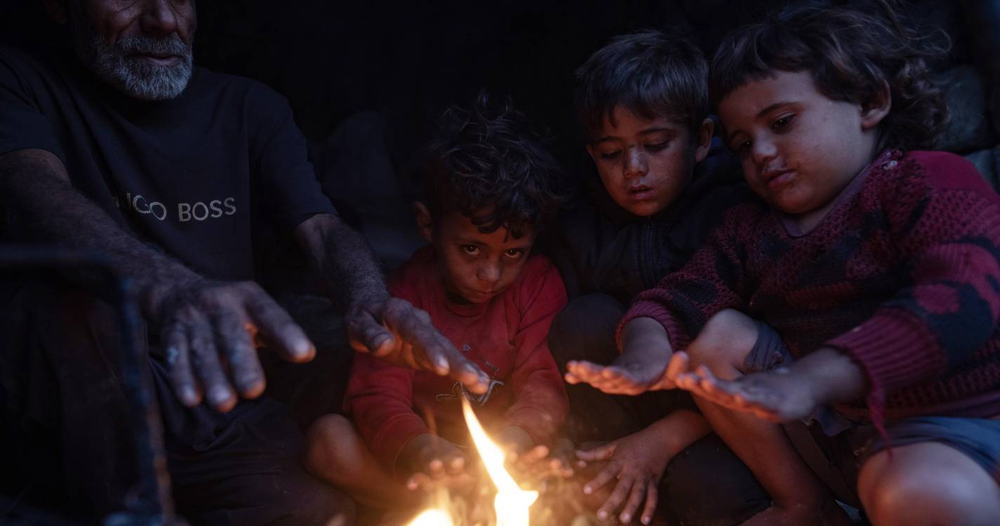 Médio Oriente: Gaza diz que apenas recebe 41% da ajuda humanitária mas Israel contesta